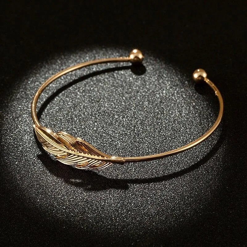 Best selling popular women's moon feather alloy word bracelet bracelet