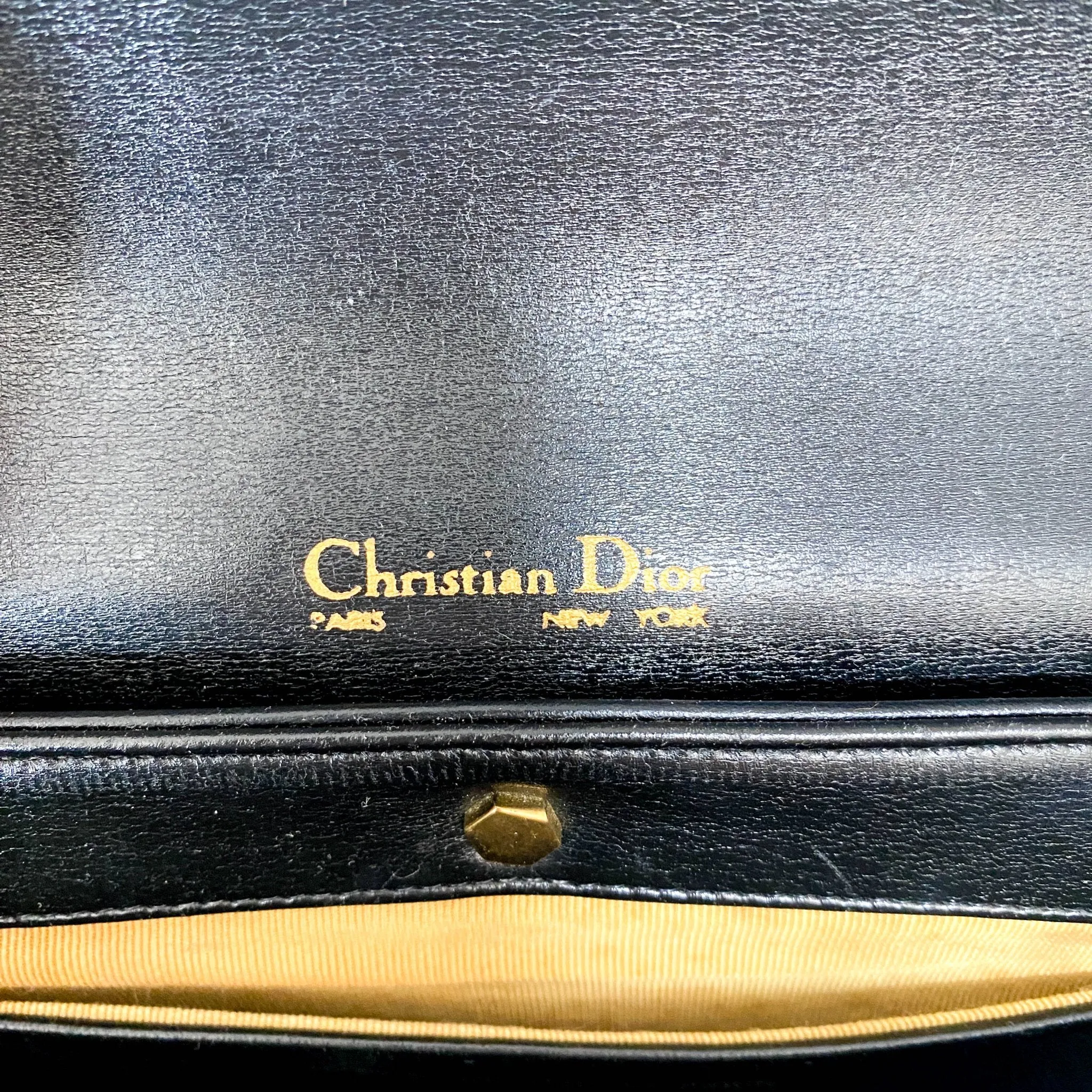 Black Leather Vintage Hand Bag