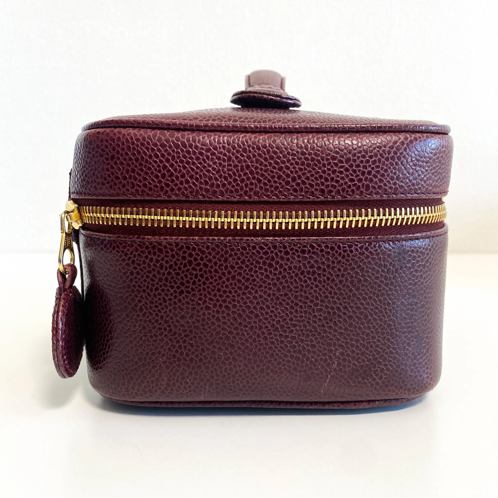 CC Logo Vanity Case Aubergine Leather