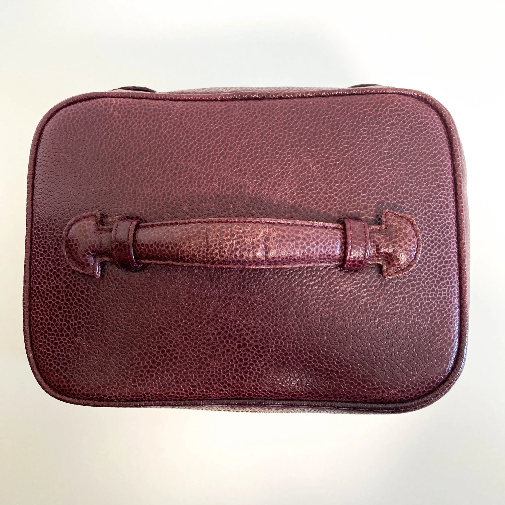 CC Logo Vanity Case Aubergine Leather