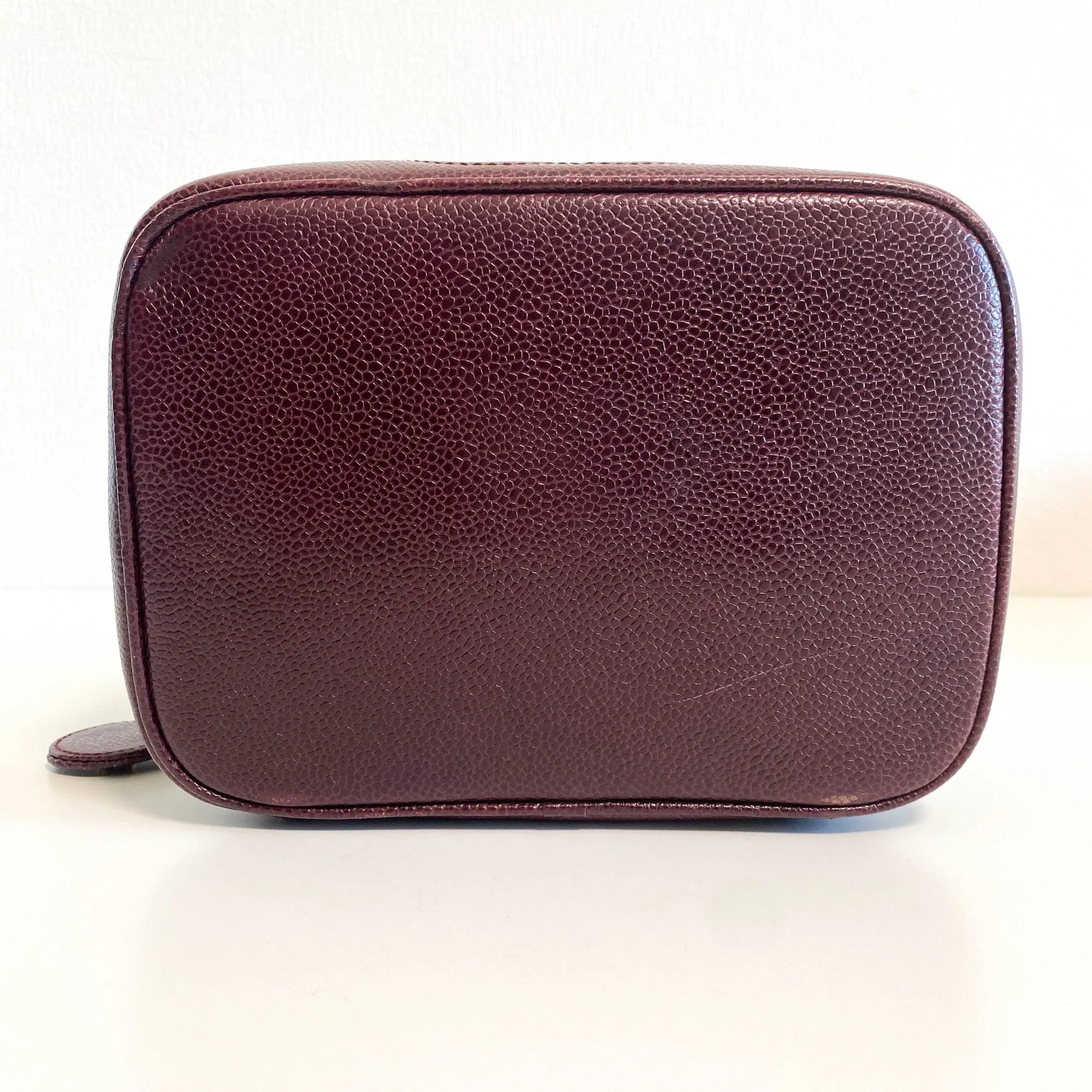 CC Logo Vanity Case Aubergine Leather
