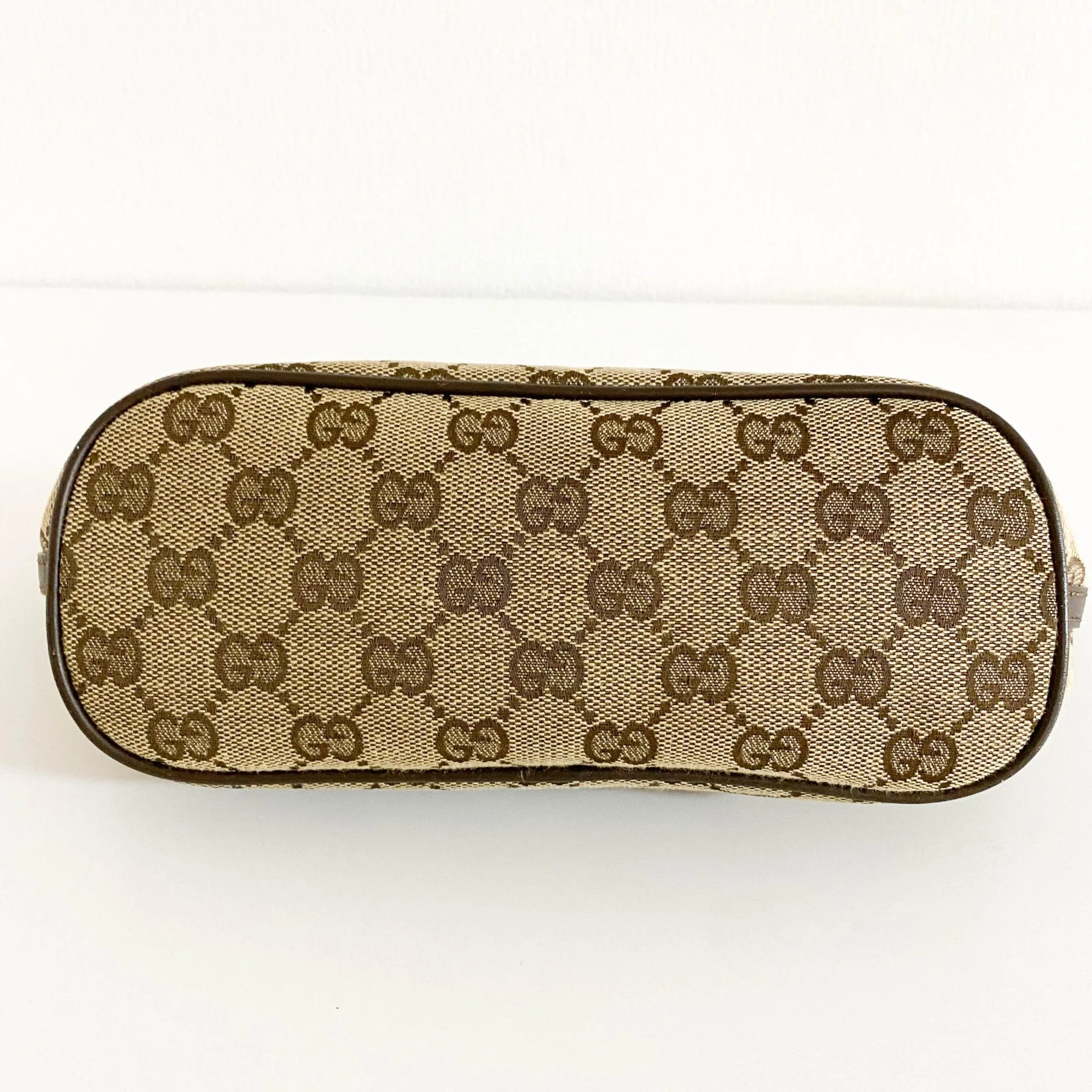 GG Canvas Accessoire Pouch