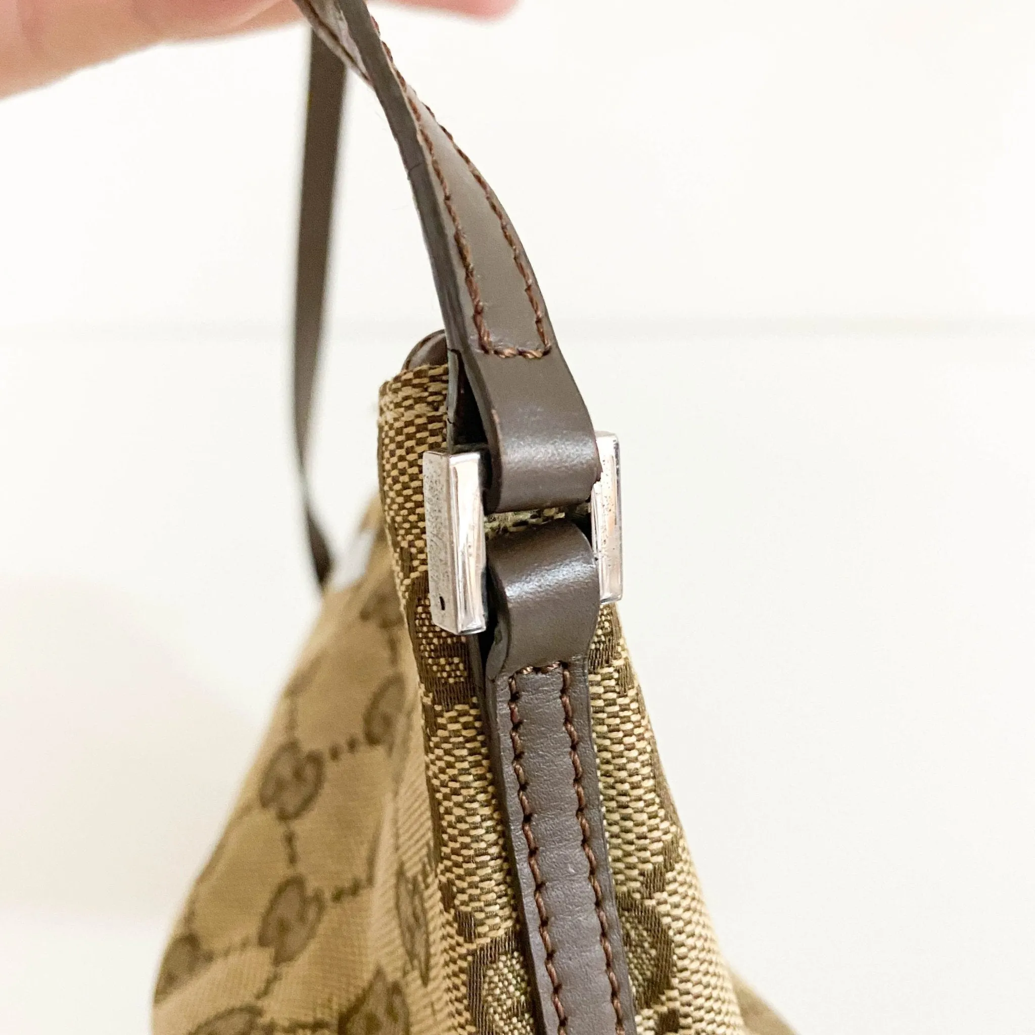 GG Canvas Accessoire Pouch