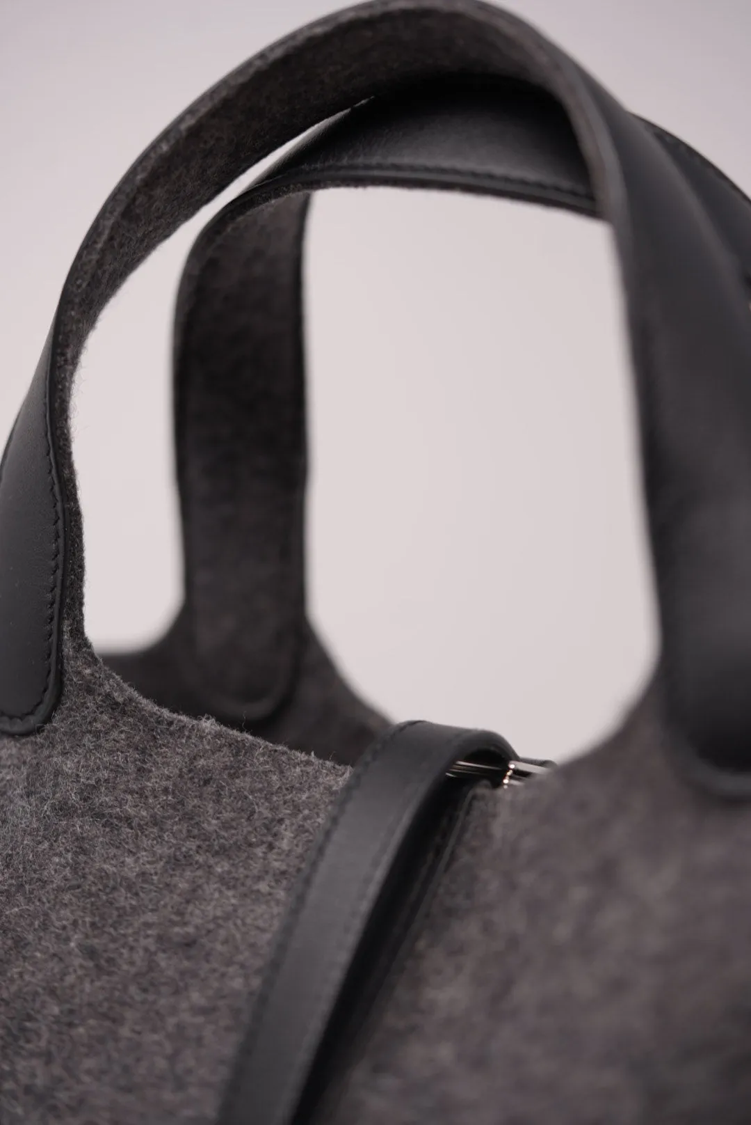 HERMES Feutre Swift Picotin 18 Black
