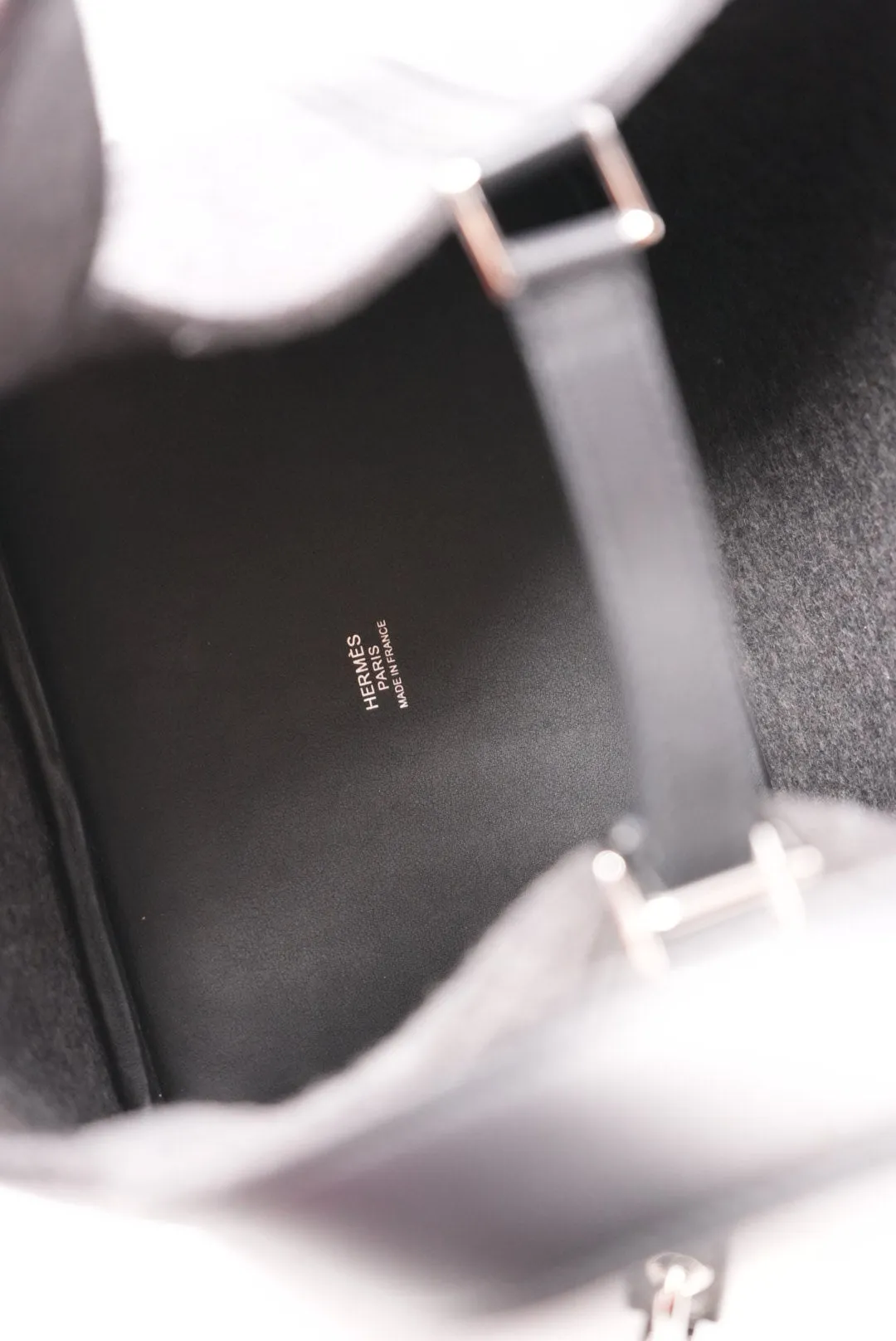 HERMES Feutre Swift Picotin 18 Black