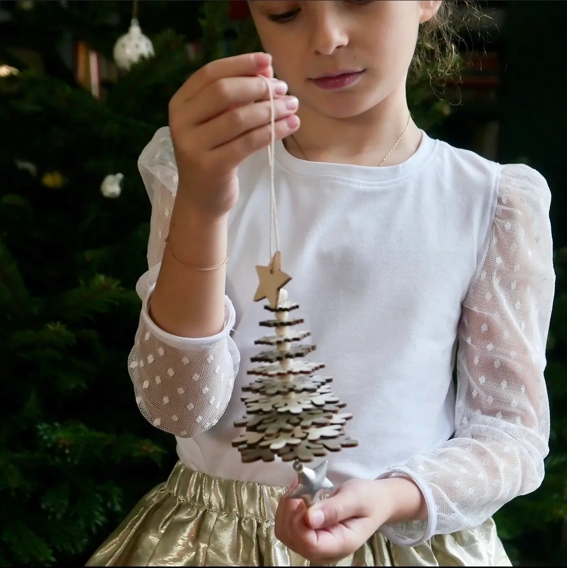 Lobelia Kids Tee-shirt Sewing Pattern - Girls 3/12 - Ikatee