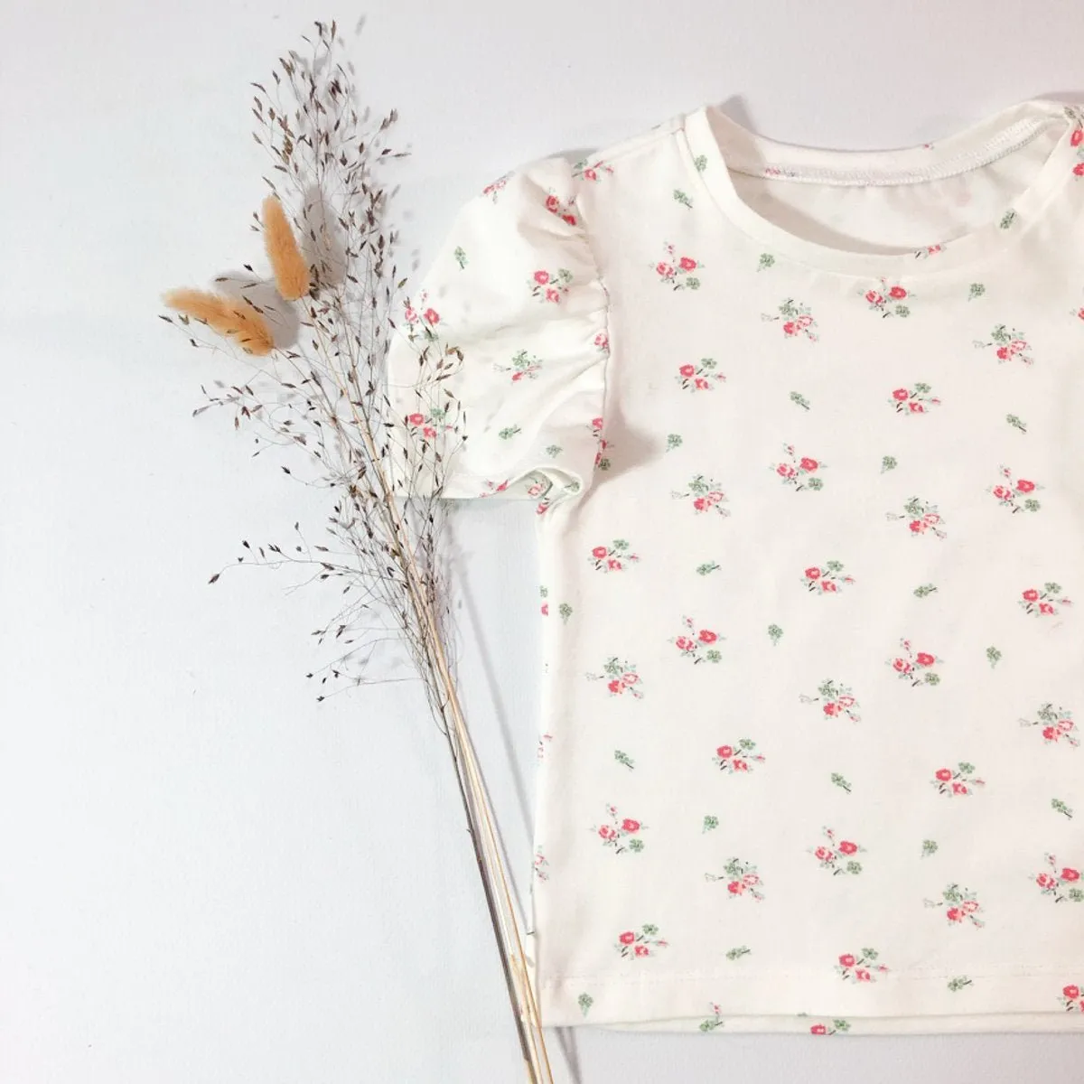Lobelia Mum Tee-Shirt Sewing Pattern - Ladies 32/52 - Ikatee