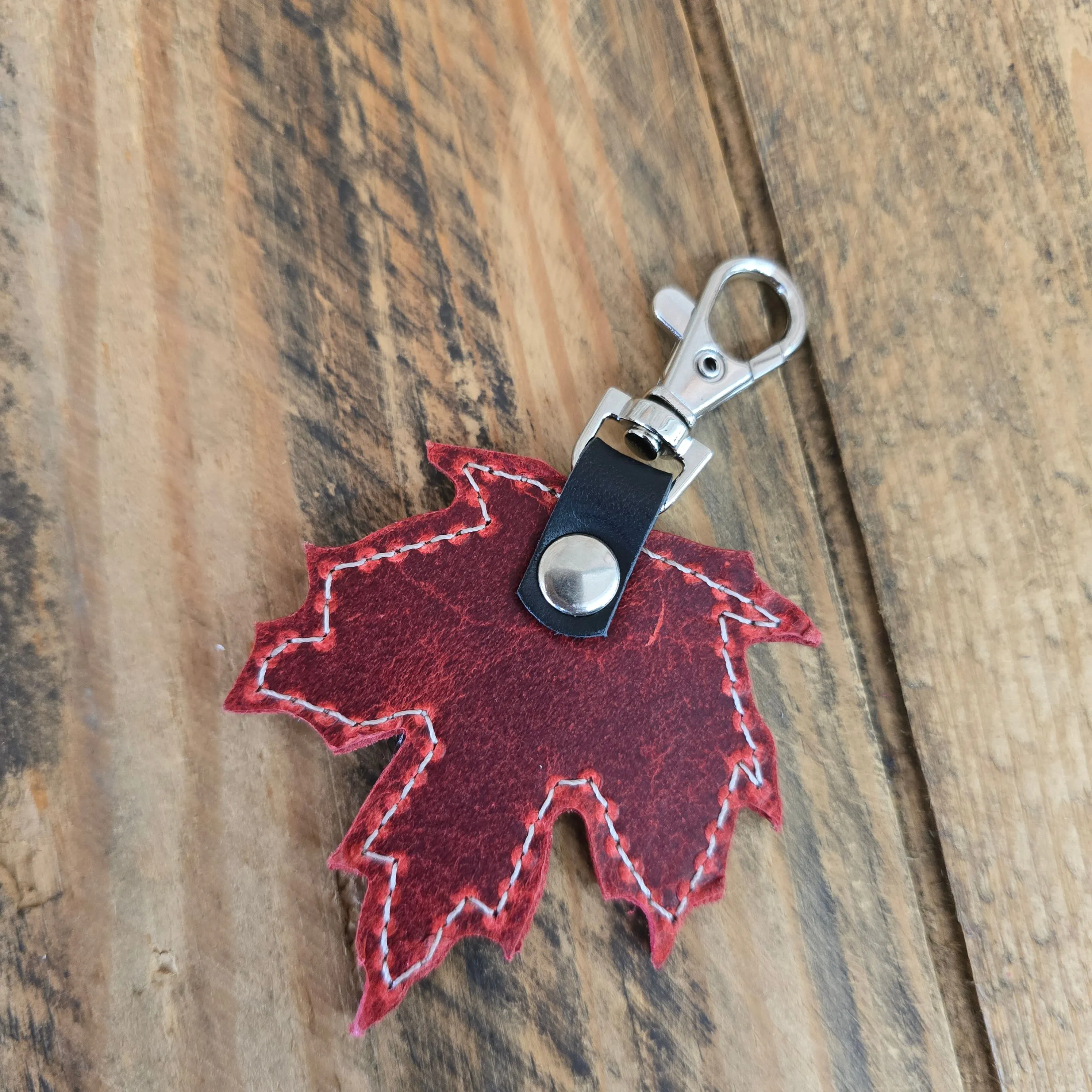 Maple Leaf Charm - Charger Red