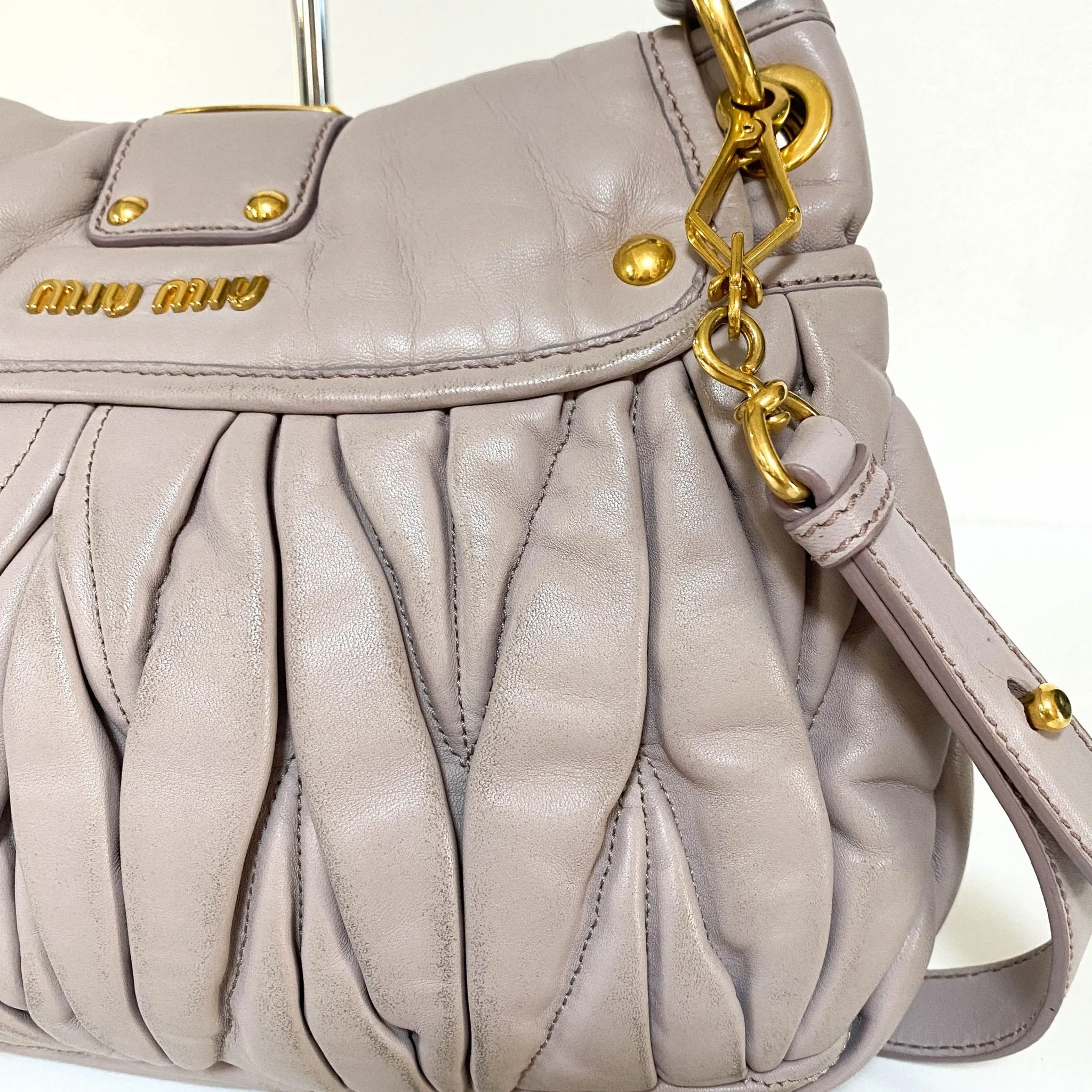 Matelassé Pale Purple Leather Handle Shoulder Bag