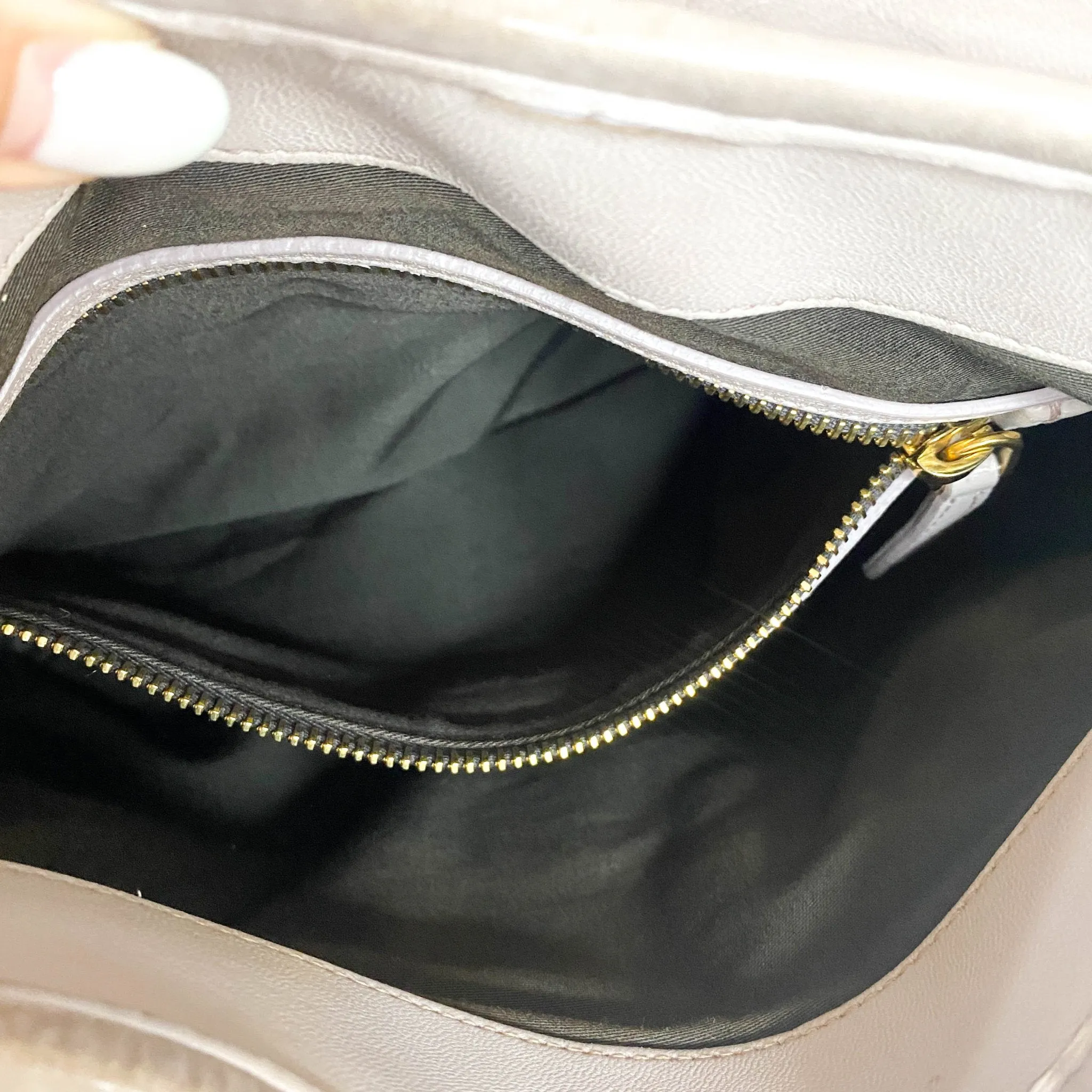 Matelassé Pale Purple Leather Handle Shoulder Bag