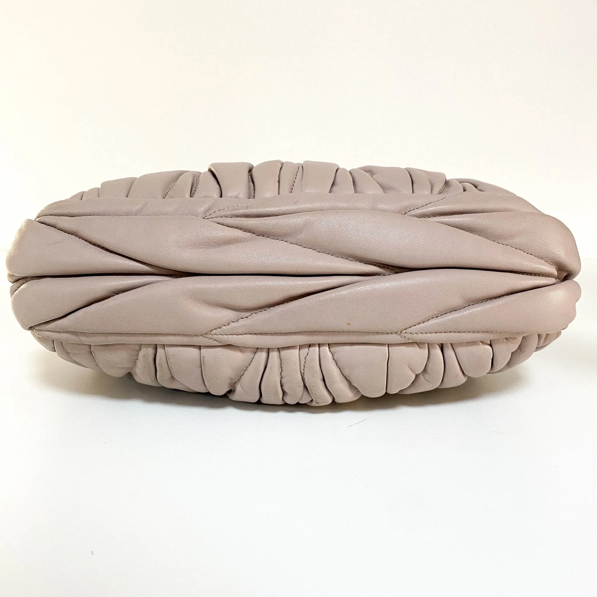 Matelassé Pale Purple Leather Handle Shoulder Bag