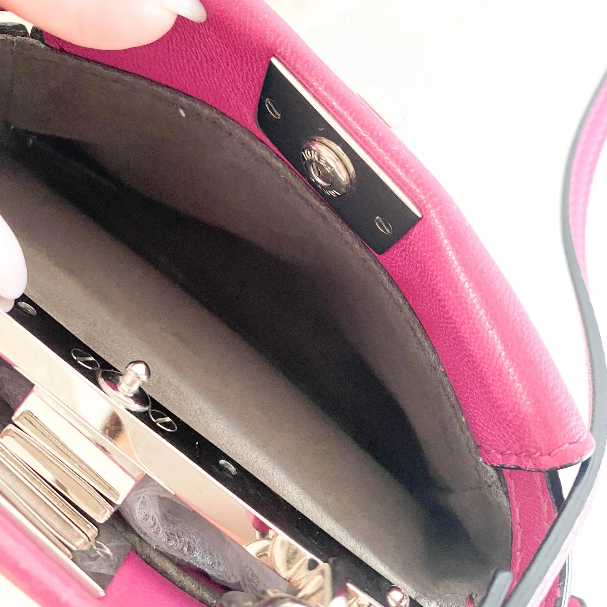 Micro Peekaboo