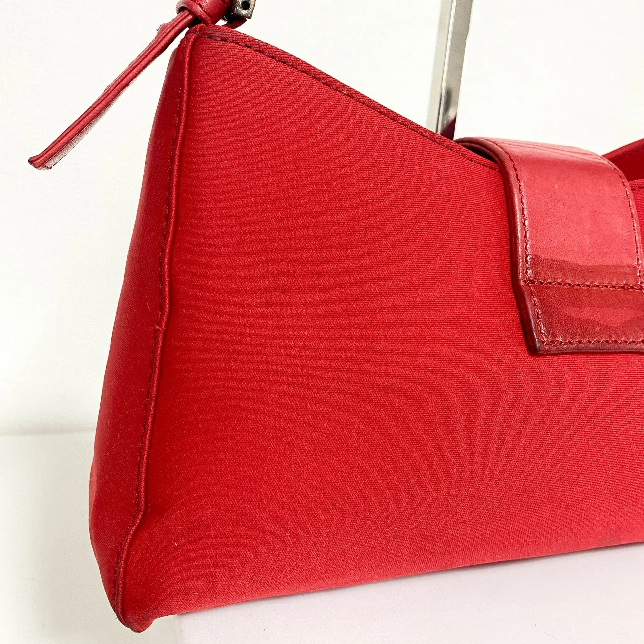 Neoprene Red Shoulder Bag