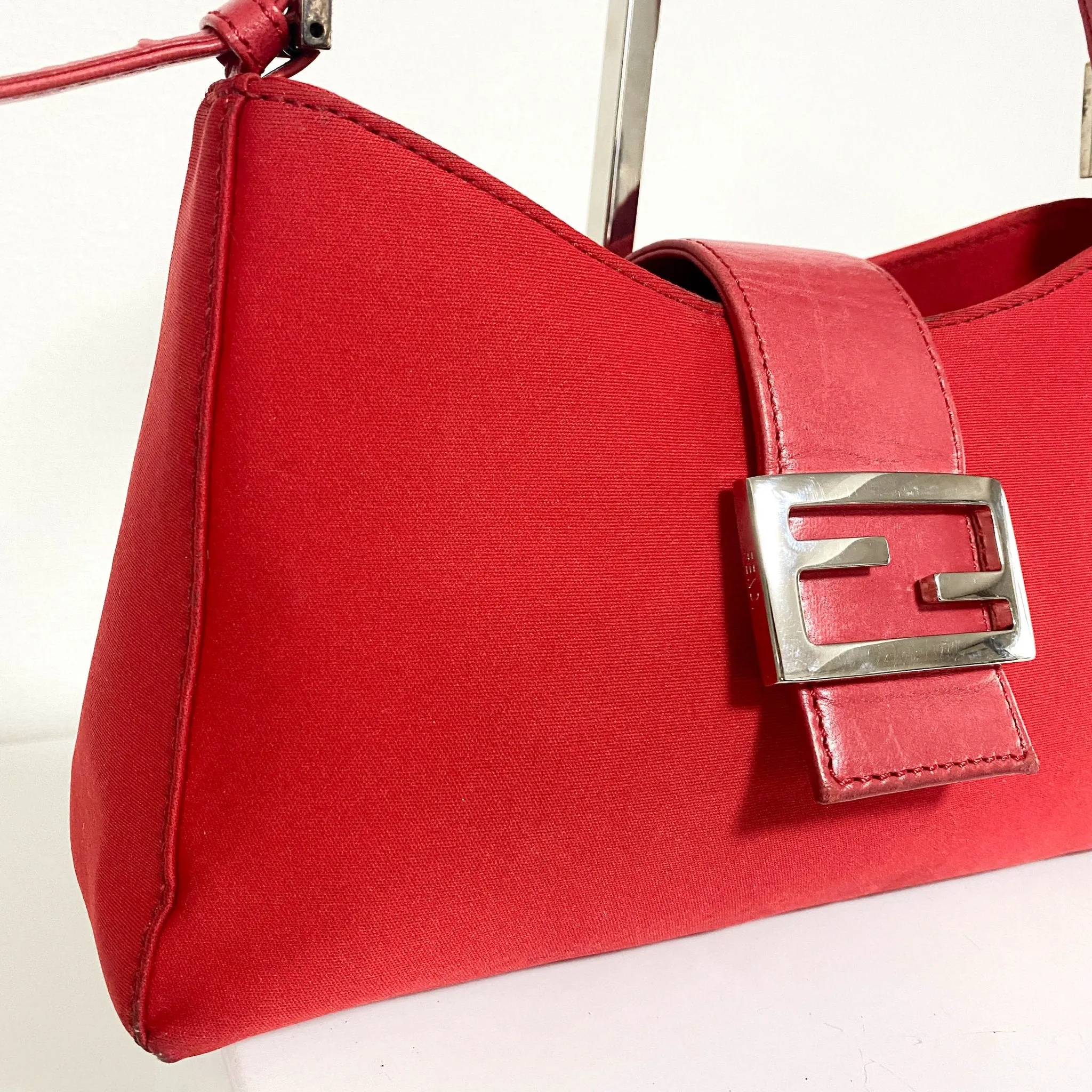 Neoprene Red Shoulder Bag