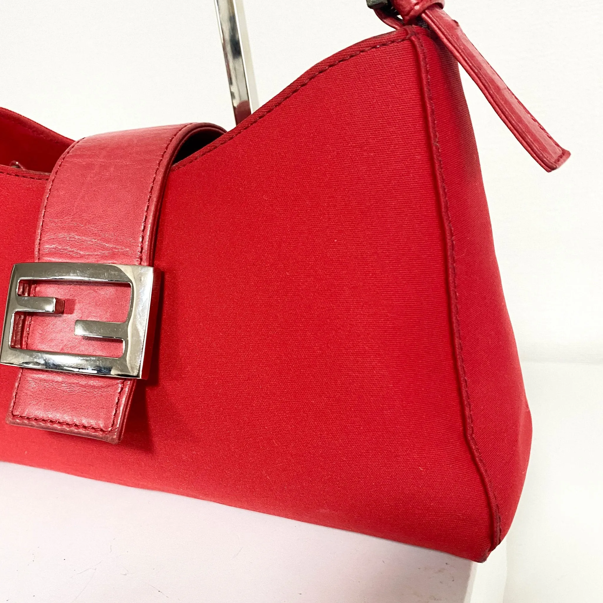 Neoprene Red Shoulder Bag