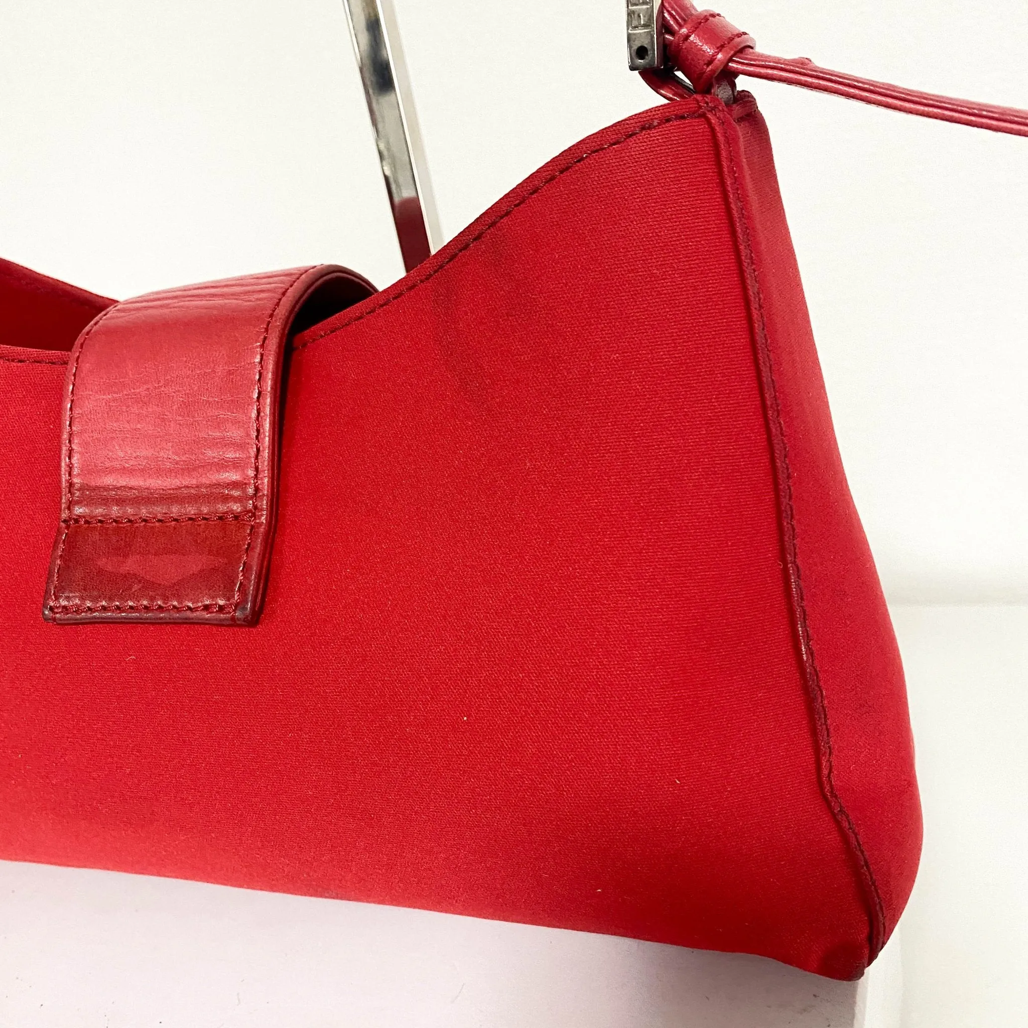 Neoprene Red Shoulder Bag