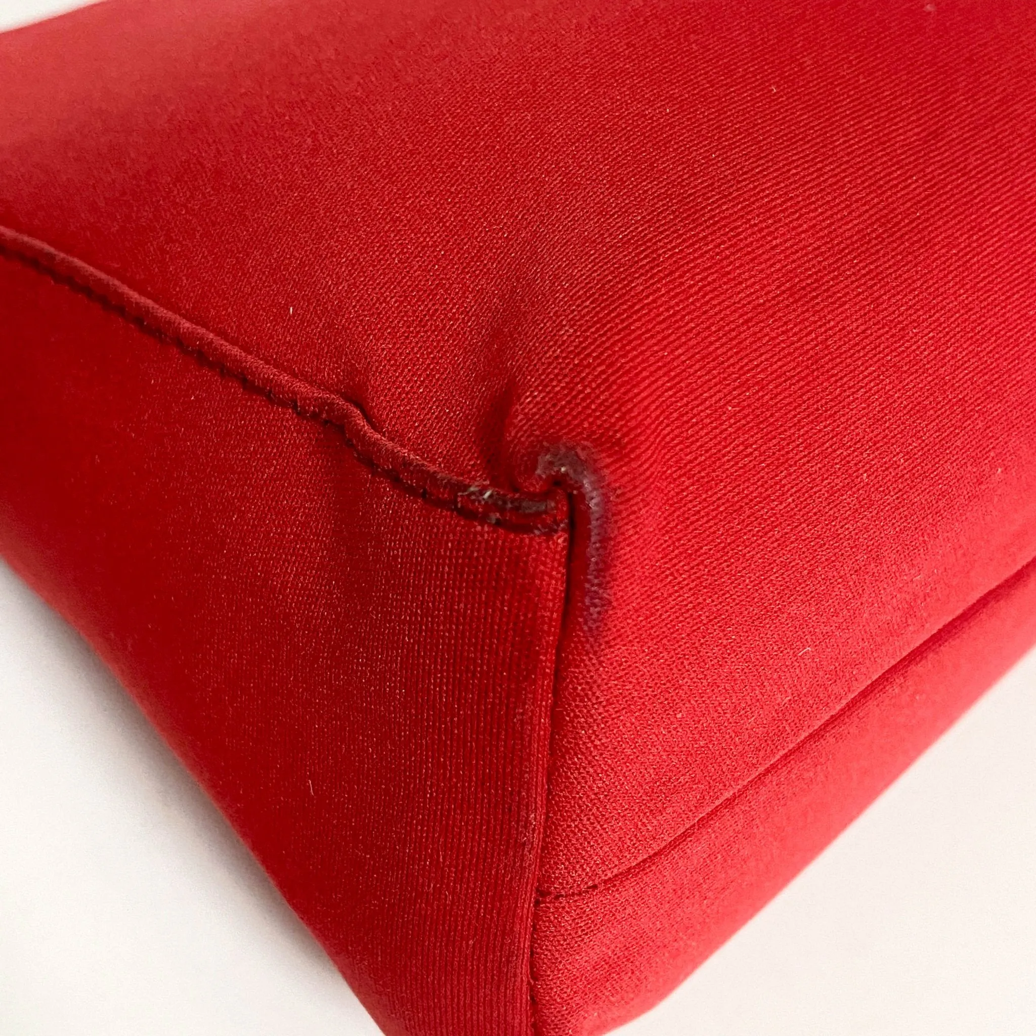 Neoprene Red Shoulder Bag