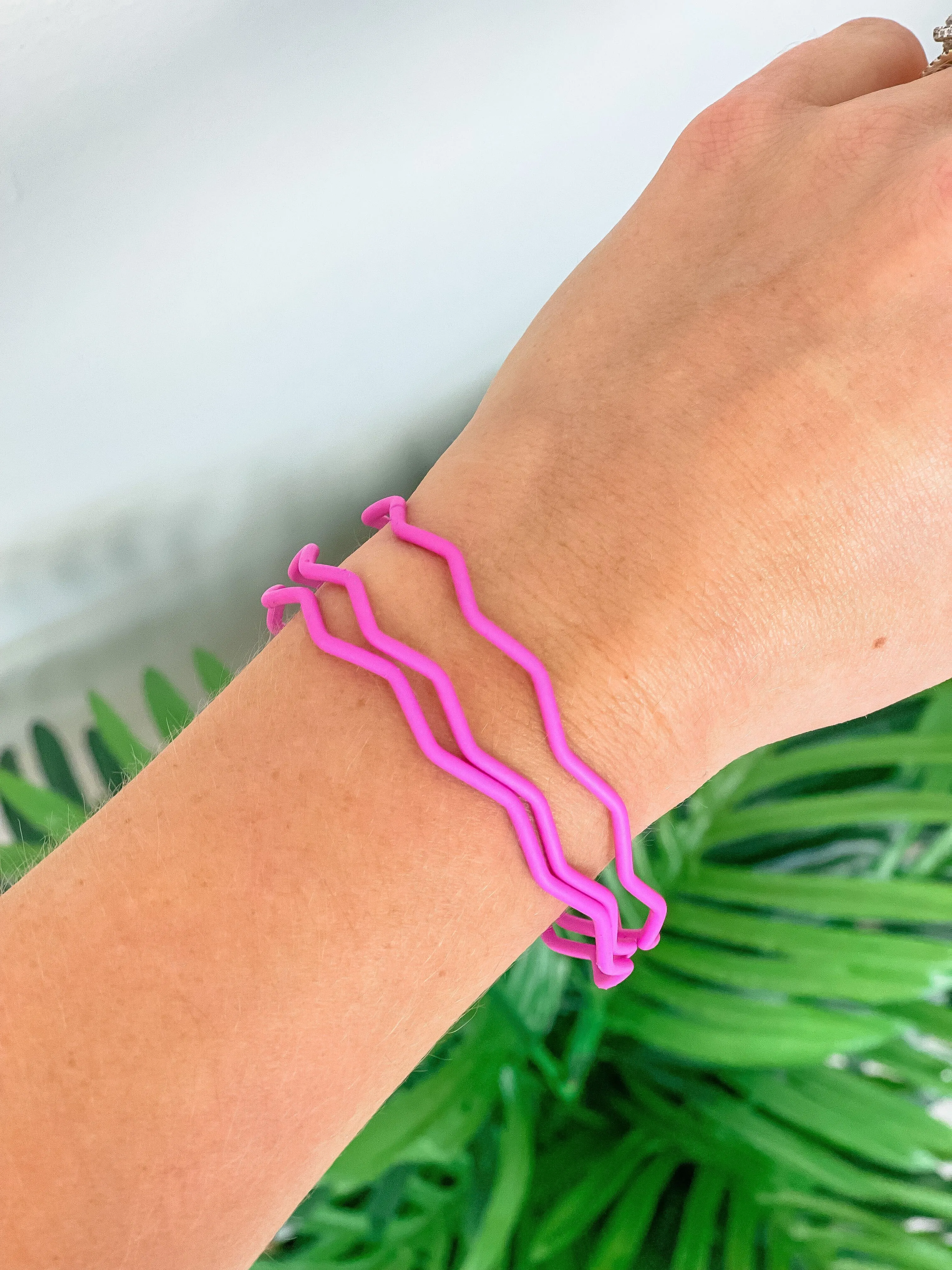 PREORDER: Wave Bangle Set in Two Colors