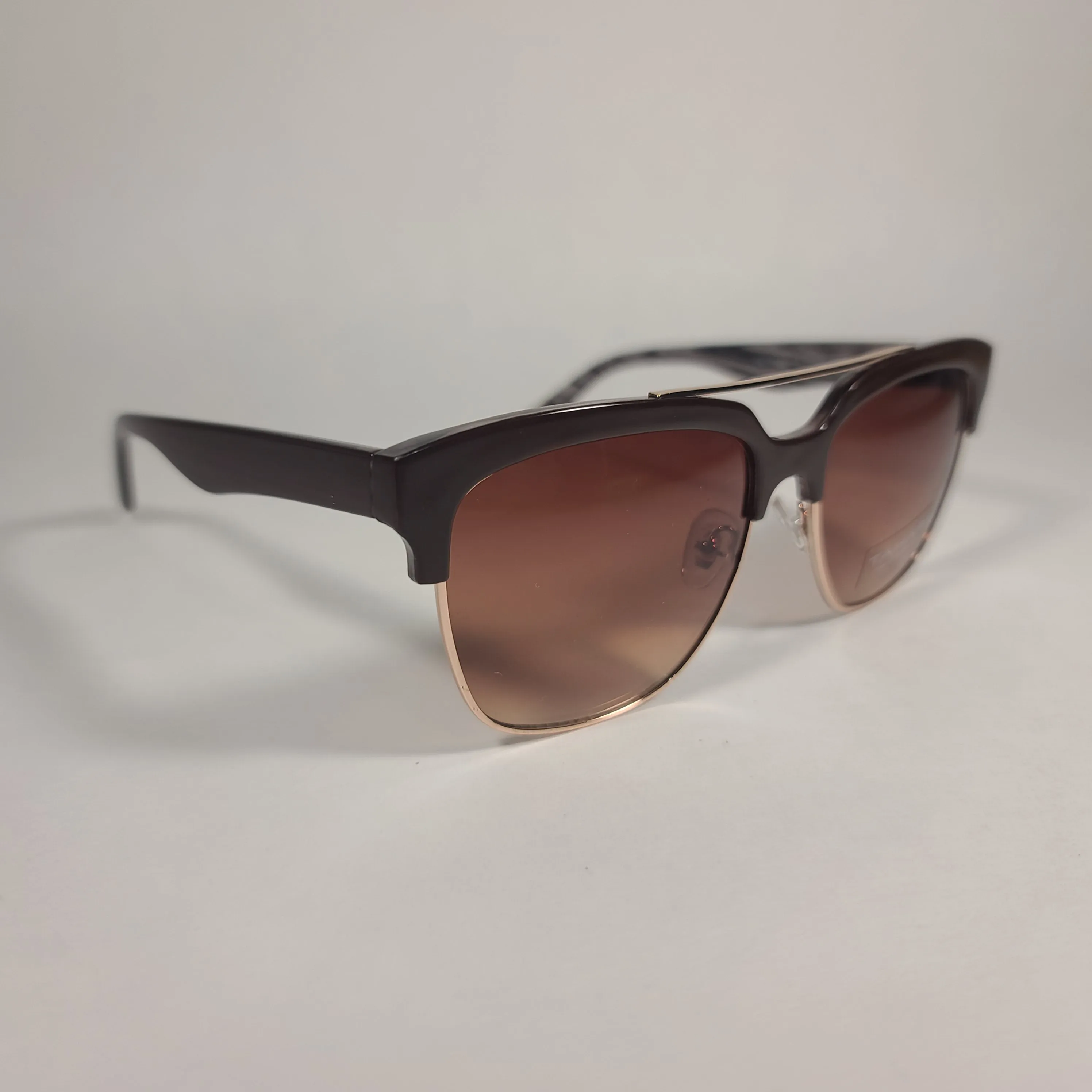 Tahari Square Club Sunglasses Brown Coffee Frame Brown Gradient Lens TH680 COF