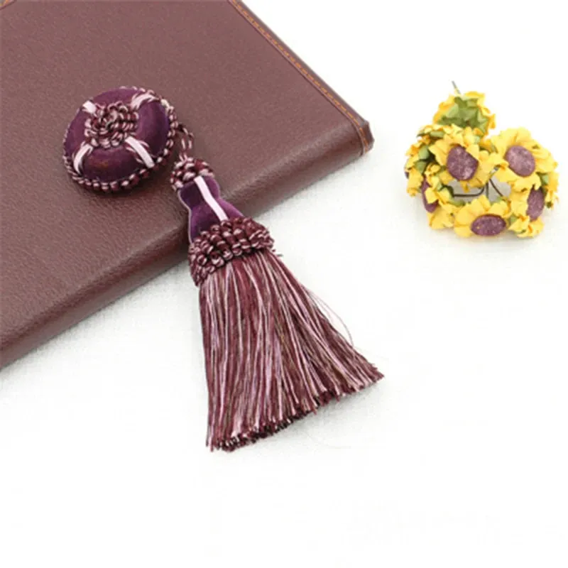 Utku Key Tassel