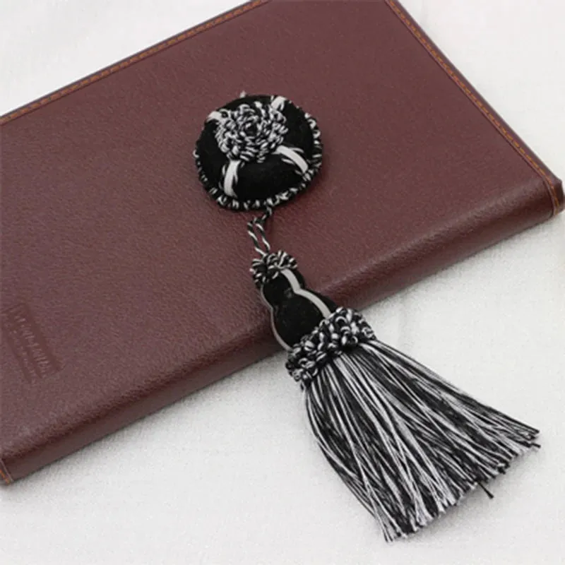 Utku Key Tassel