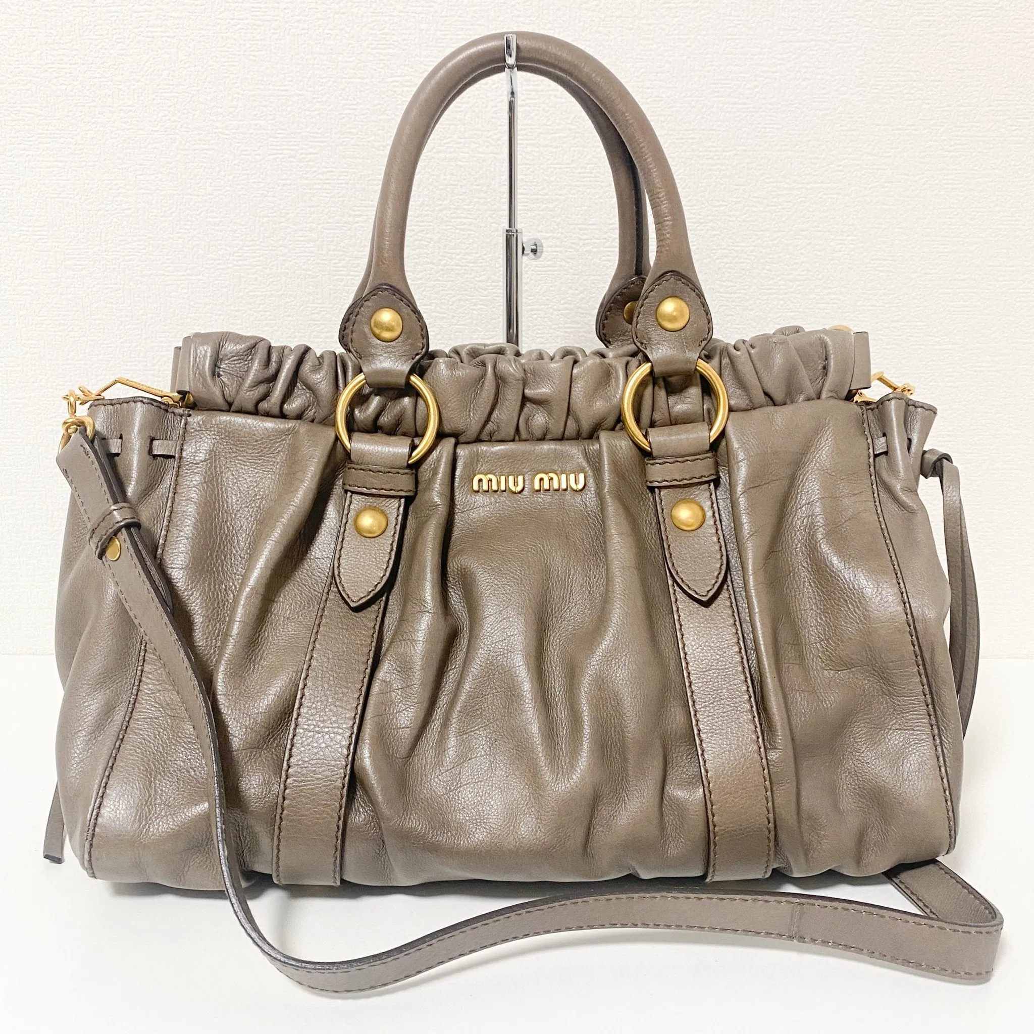 Vitello Lux Bauletto Leather Handbag Smoke Grey