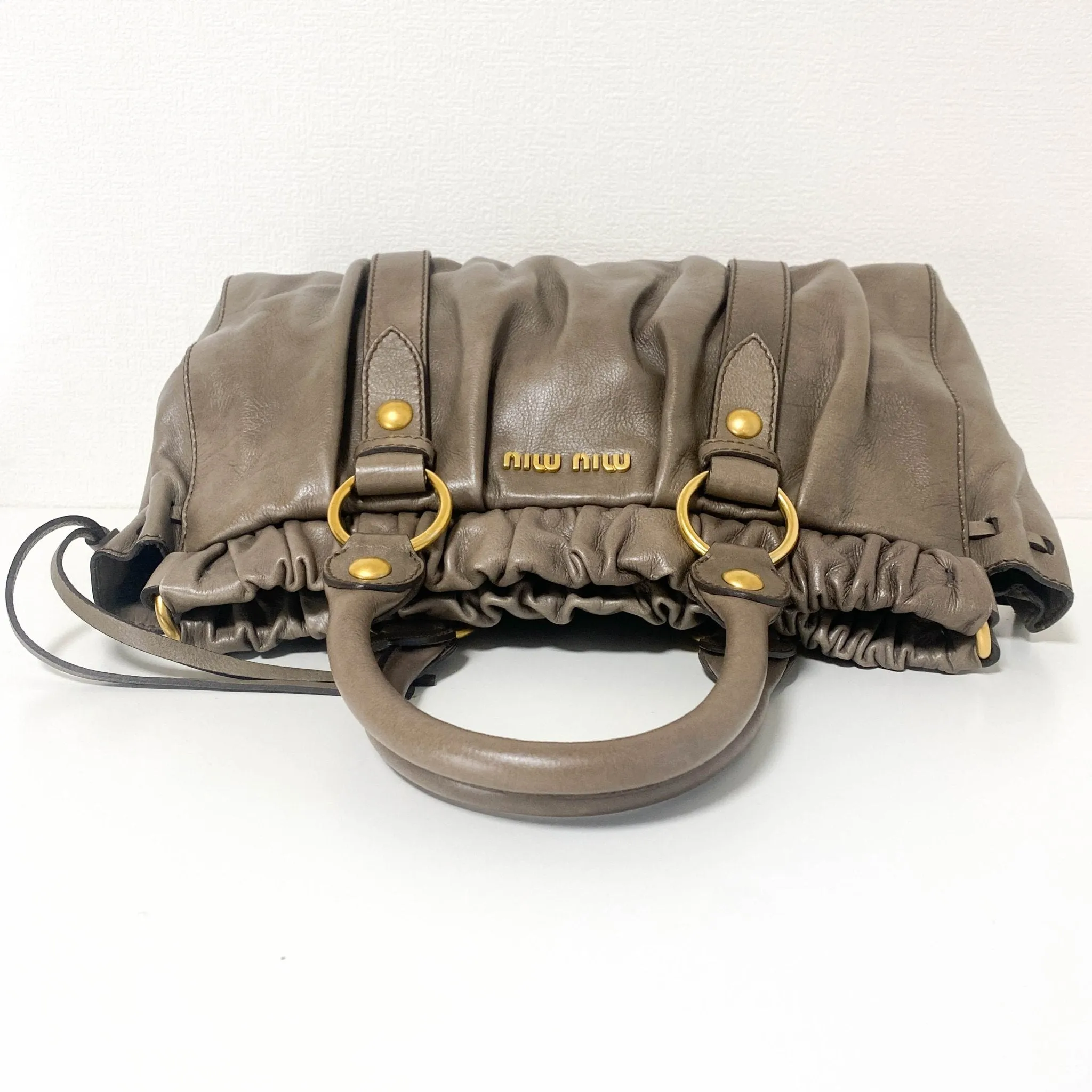 Vitello Lux Bauletto Leather Handbag Smoke Grey