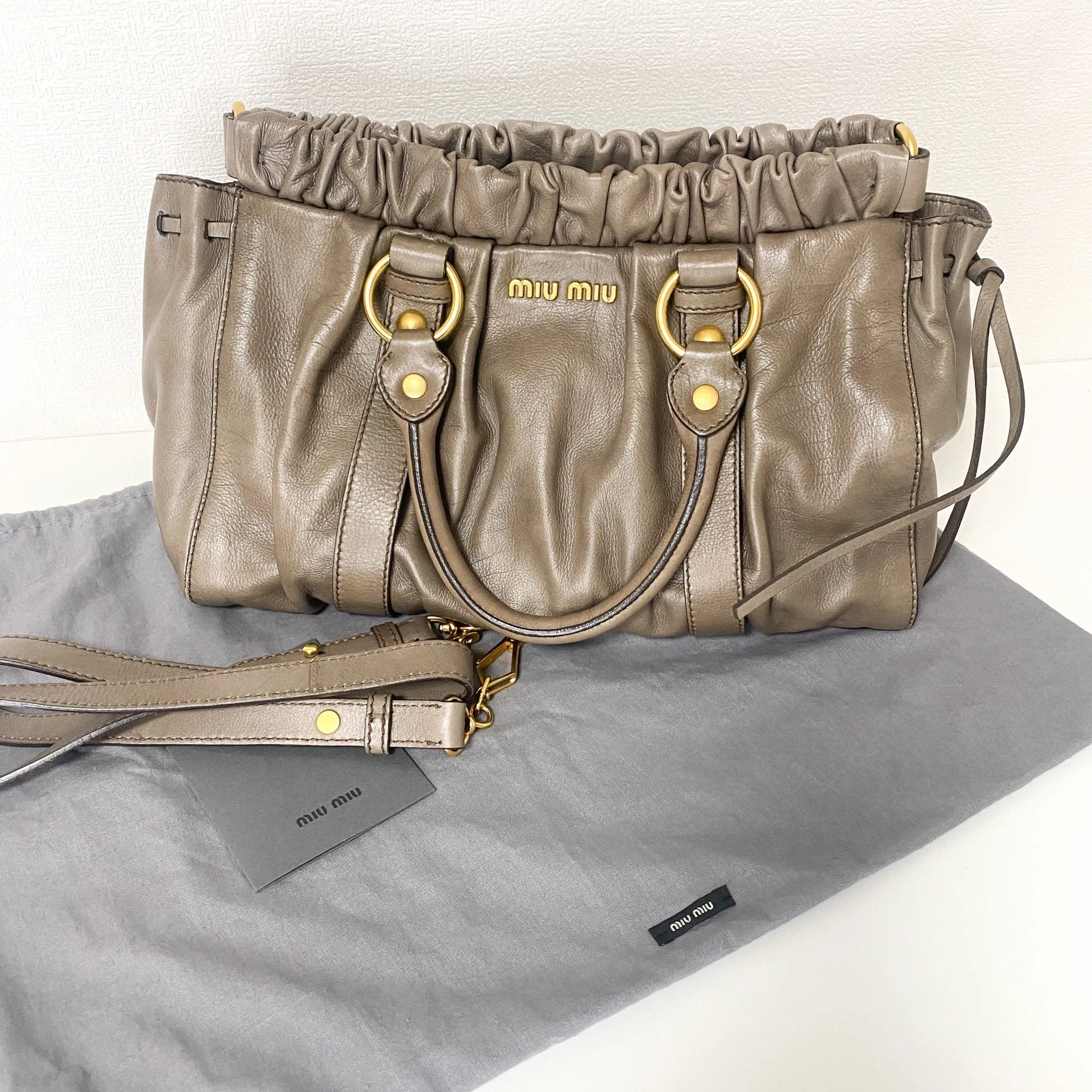 Vitello Lux Bauletto Leather Handbag Smoke Grey