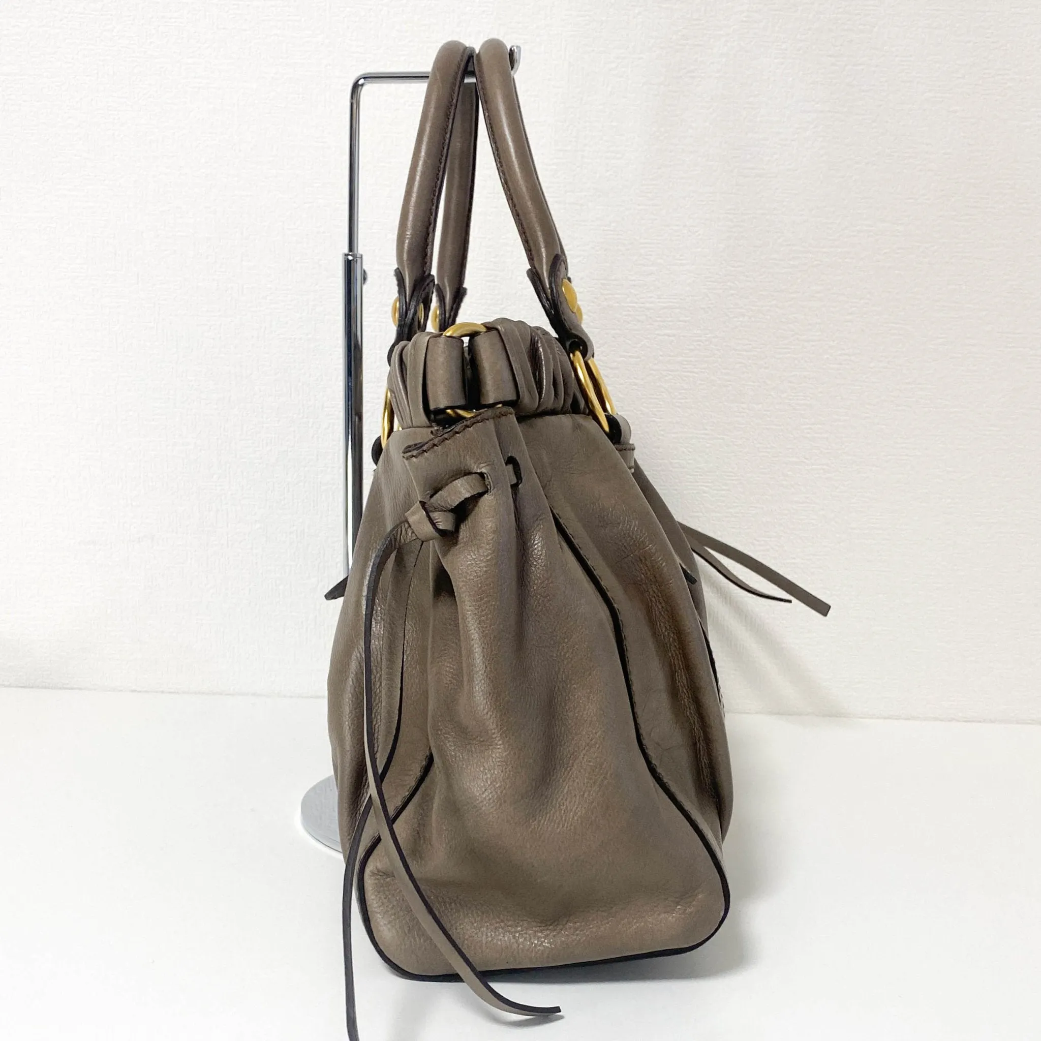 Vitello Lux Bauletto Leather Handbag Smoke Grey