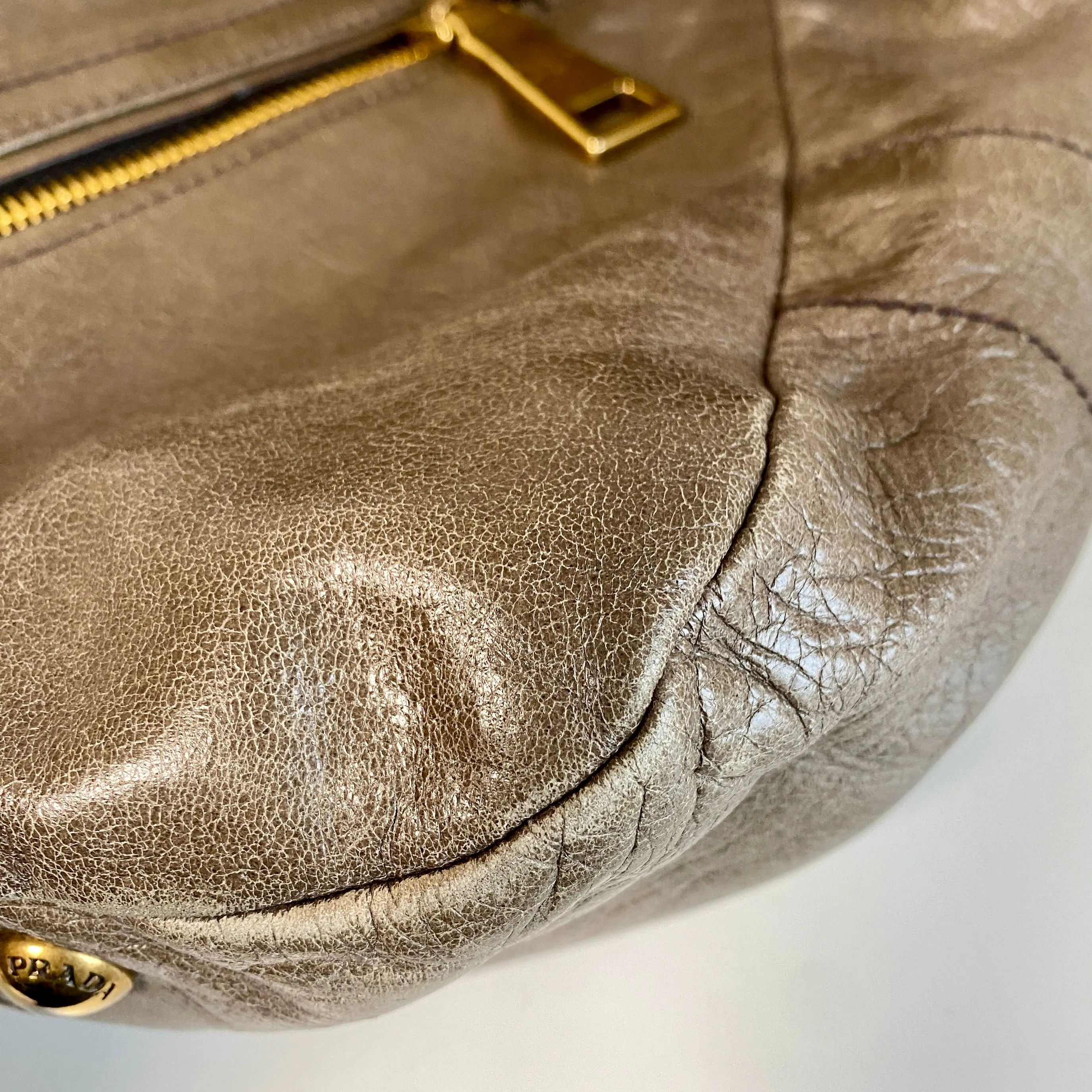Vitello Shine Khaki Leather Hand Bag