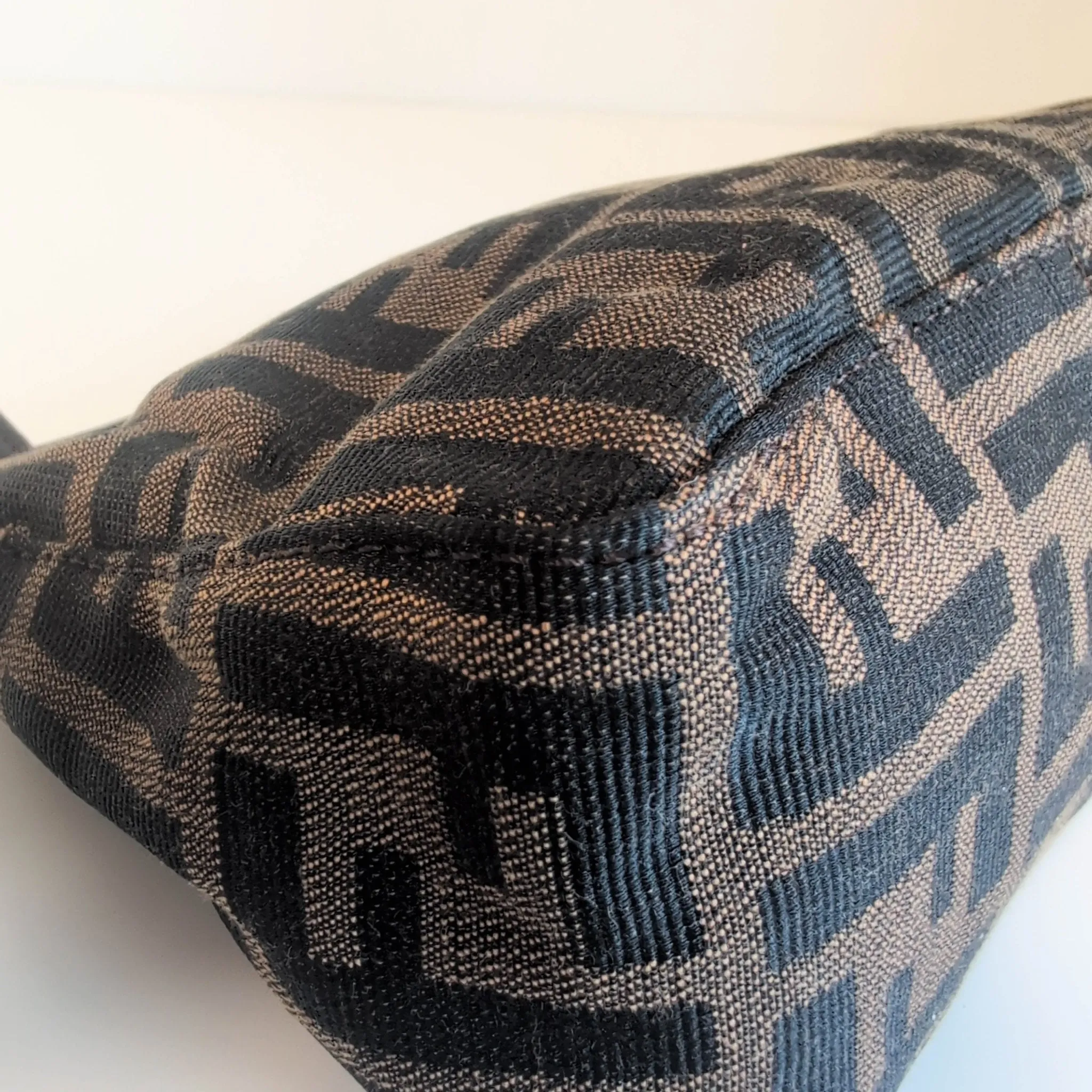 Zucca Brown Canvas Pouch Bag