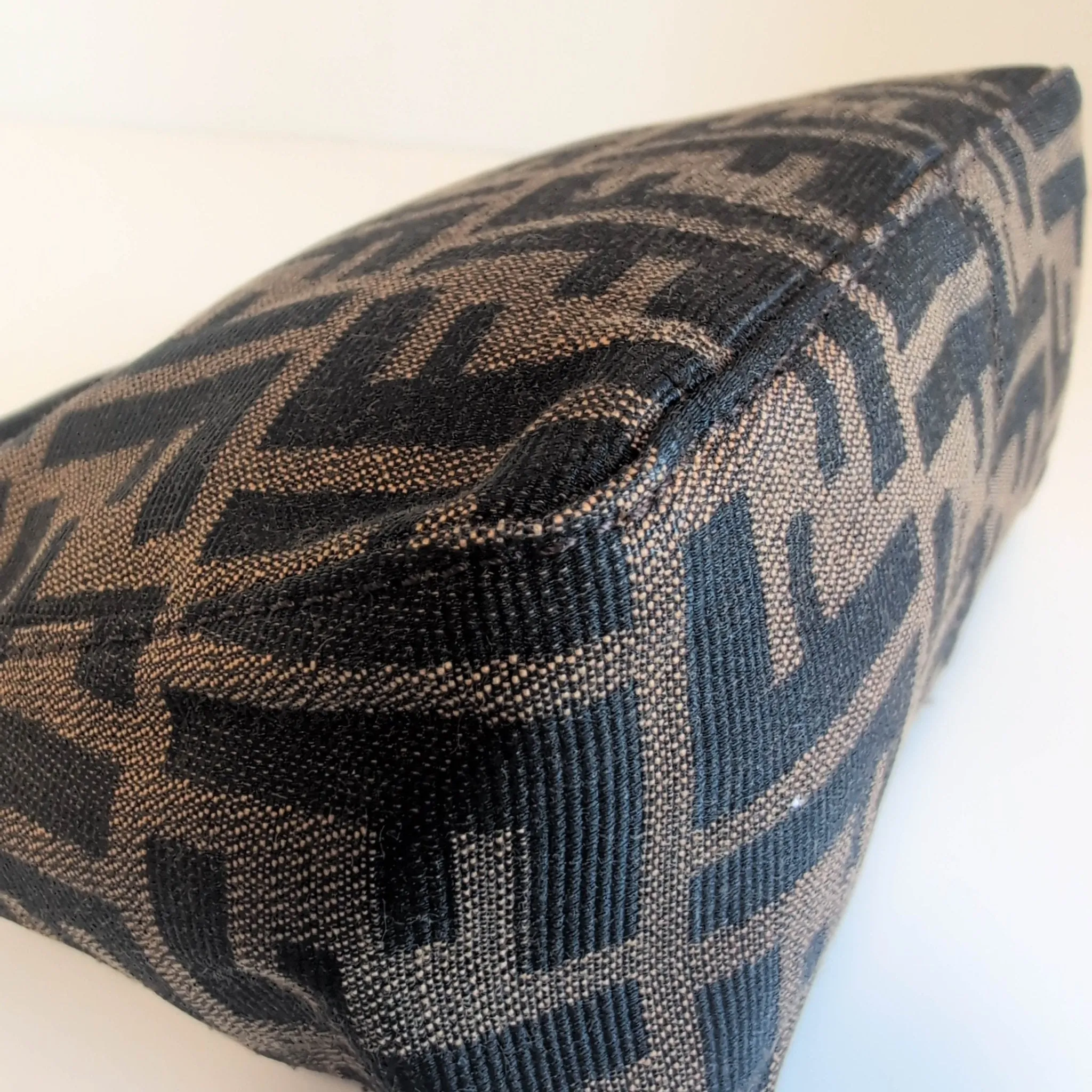 Zucca Brown Canvas Pouch Bag