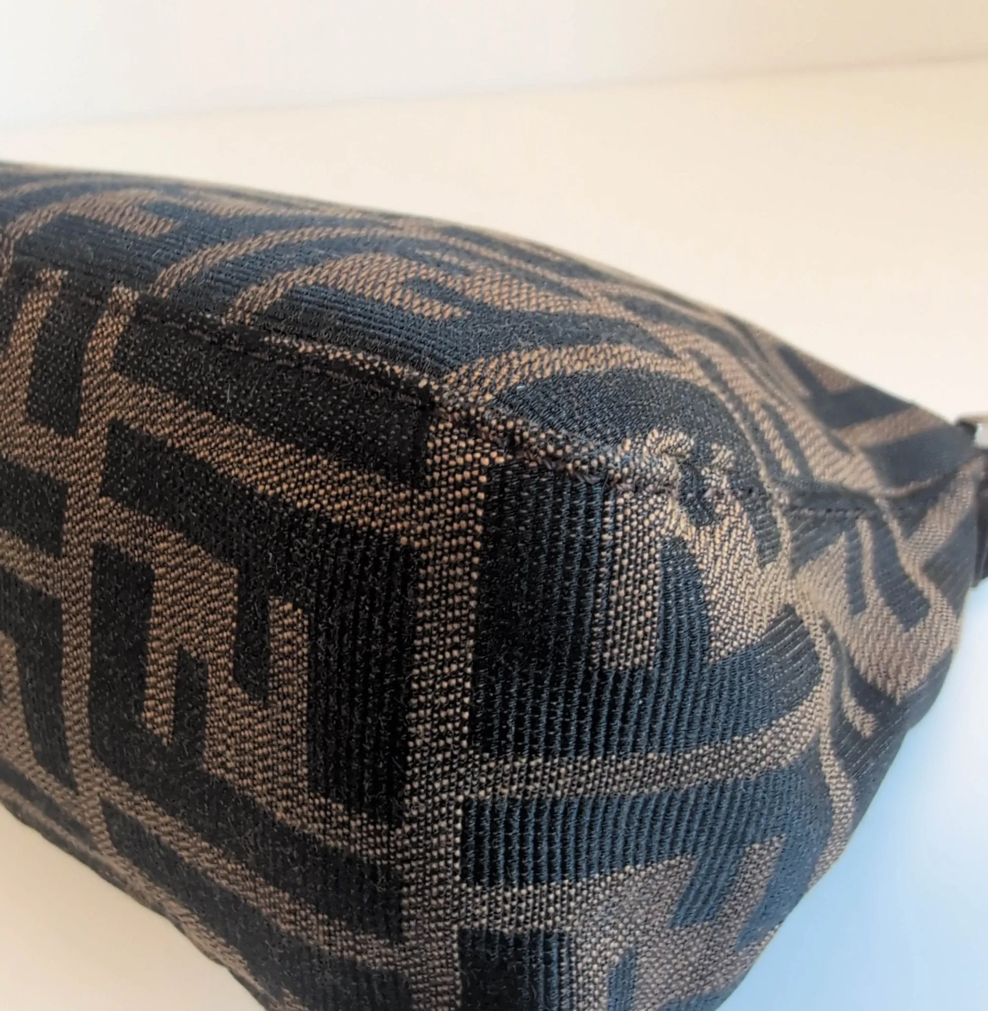 Zucca Brown Canvas Pouch Bag